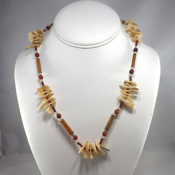 Vintage 1960s Shell Wood Beaded Necklace Boho Natural Beads 20" - Picture 4 of 10